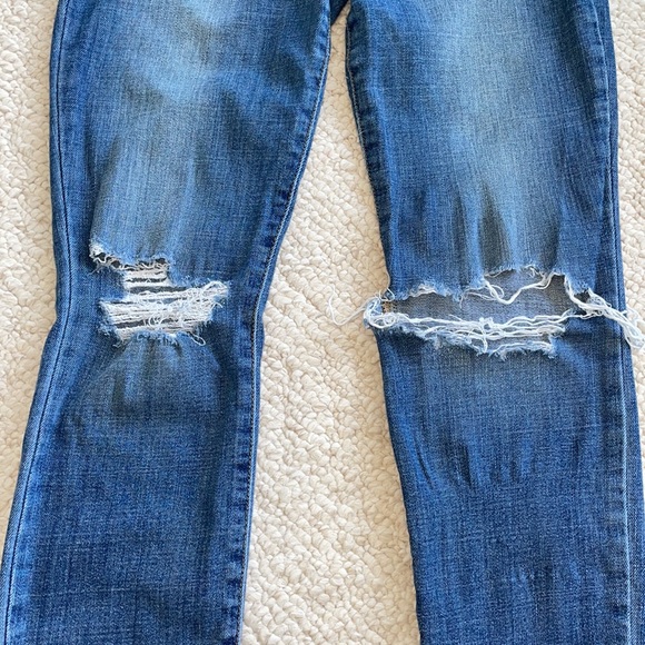 Joe’s High Rise Skinny distressed jeans with destructed ankle - Picture 3 of 9
